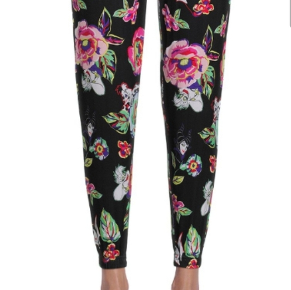 Disney Villains Ladies Sleep Jogger Pants with pockets. NWT - Picture 2 of 4